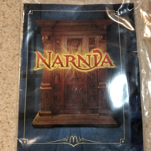 Narnia The Lion The Witch & The Wardrobe Edmund Pevensie & The White Witch - Picture 2 of 7